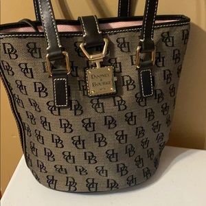 Dooney & Bourke